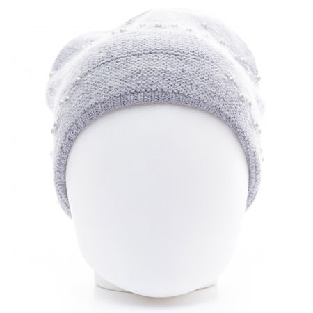 Caciula gri model tricotat cu perle fine aplicate, dublata in interior [1]