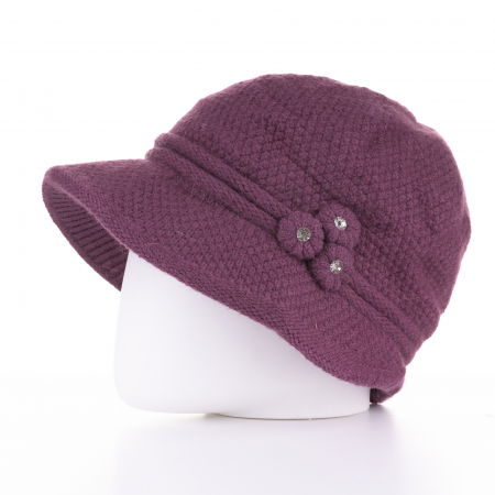 Caciula stil palarie mov cu bor si decoratiune laterala argintie, captusita in interior [1]