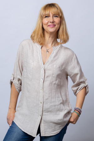 Camasa alba din in cu paiete si dantela pe spate [3]