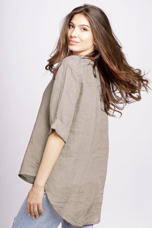 Camasa bej inchis din in cu nasture metalic decorativ [2]