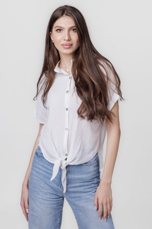 Camasa alba din vascoza creponata, cu guler tunica si nod in fata [0]