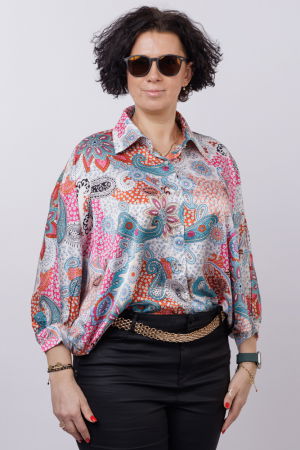 MĂSURI MARI - Camasa oversize, cu maneci bufante si imprimeu arabesc cu nuante de bleu si fucsia
