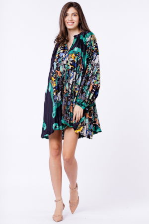 Rochie plisata A-line din satin, cu maneci ample si imprimeu jungle pe fond negru [1]