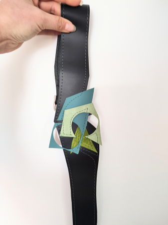 Centura asimetrică din piele naturală, cu aplicații colorate [2]