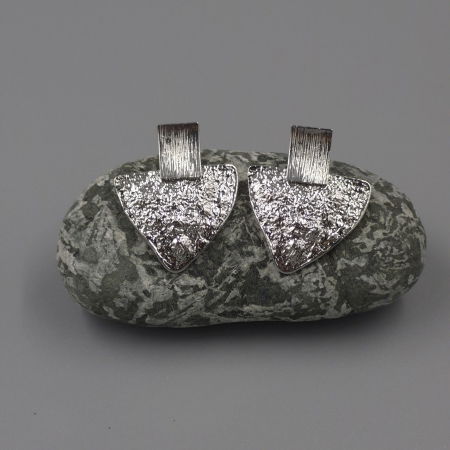 Cercei argintii statement, cu design geometric texturat [2]