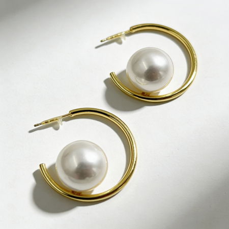 Cercei - Cercei aurii contemporani, cu perlă centrală