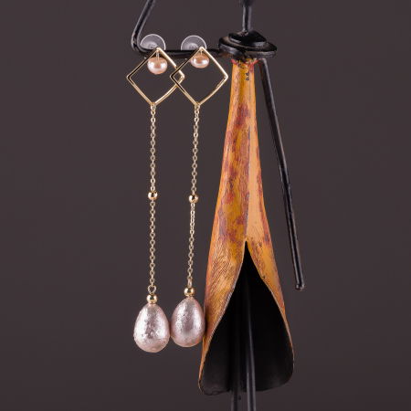 Cercei - Cercei aurii lungi cu lant si perla naturala