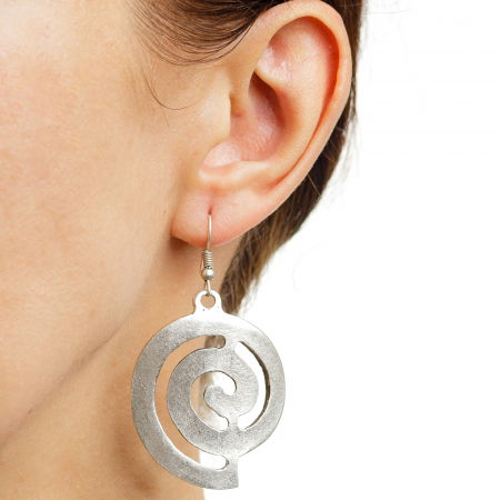 Cercei cu forma de melc stilizat cu diametru de 4 cm, din zamac [2]
