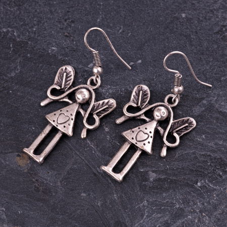 Cercei - Cercei cu forma de fetita cu inima din zamac