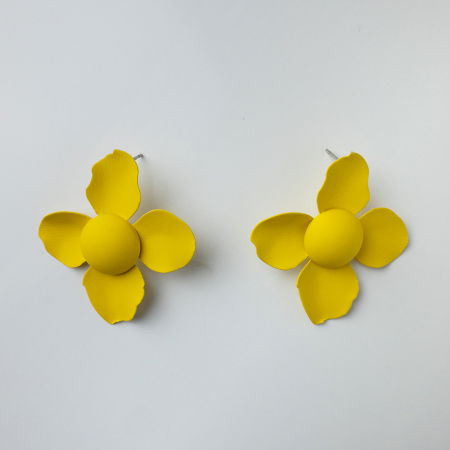 Cercei - Cercei in forma de floare cu patru petale galben mat