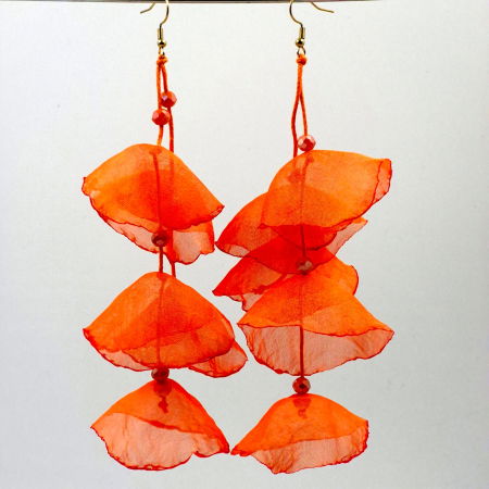 BIJUTERII - Cercei lungi boemi cu maci stilizati corai