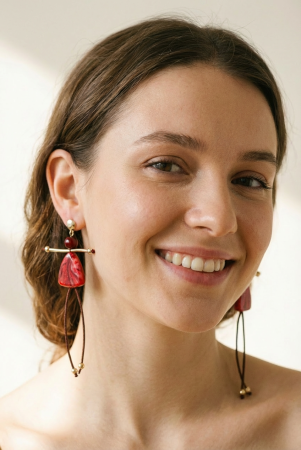 Cercei - Cercei lungi in forma de papusica cu picioare lungi din snur textil, rosu