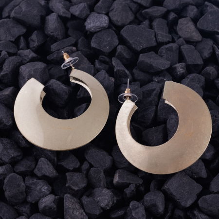 Cercei - Cercei metalici aurii antichizati cu forma rotunda inegala