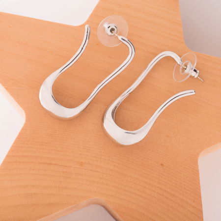 Cercei - Cercei metalici argintii cu forma abstracta