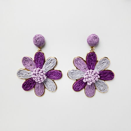 Cercei - Cercei metalici aurii floare cu petale in nuante de mov si lila