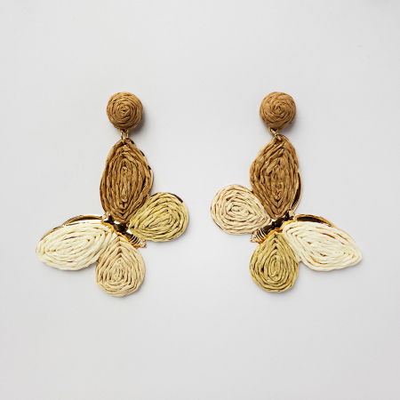 BIJUTERII - Cercei metalici aurii fluture cu aripi in nuante de bej si camel