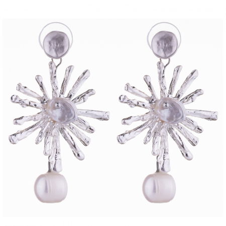Cercei - Cercei metalici argintii in forma de soare stilizat cu perle