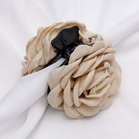 PLAJĂ SI VACANȚĂ - Clama medie cu flori textile, bej deschis