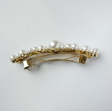 Clama medie metalica aurie cu perle sintetice albe de diferite marimi [1]