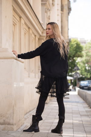 Colanti negri cu o cusatura argintie pe fata si capse [3]