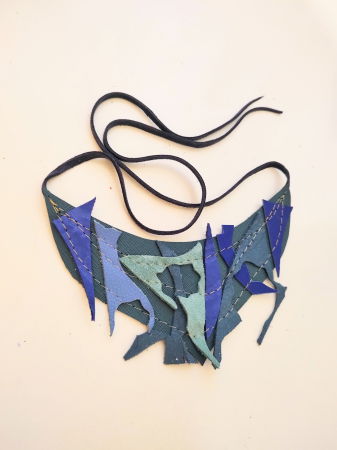 Colier asimetric din piele naturală, nuanțe de albastru [1]