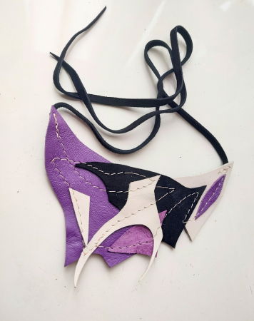 NOUTATI - Colier asimetric din mix de piele naturală