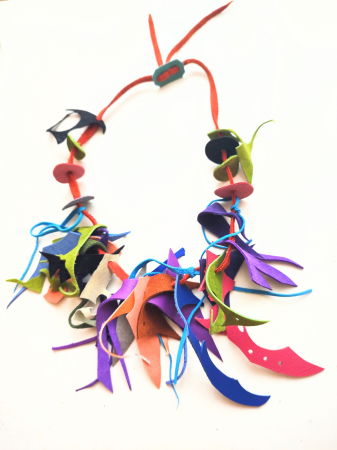 Coliere handmade piele naturala - Colier asimetric multicolor din piele naturală