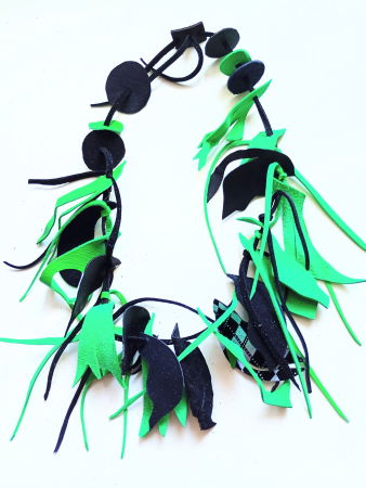 Colier verde si negru , asimetric ,din piele naturala [1]