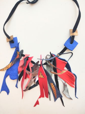 Colier  asimetric ,realizat din mix de piele naturală [2]