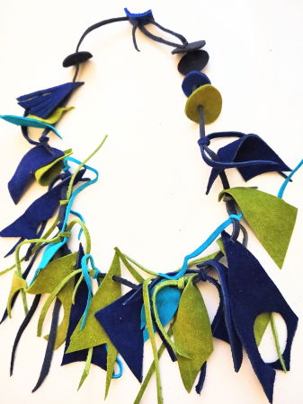 Colier in trei nuante  ,din piele naturala,asimetric [1]