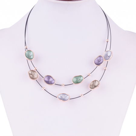 Colier cu doua fire metalice inegale si elemente ovale aurii cu mov si verde [1]