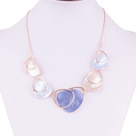 BIJUTERII - Colier cu lant auriu si elemente ovale aurii cu bleu