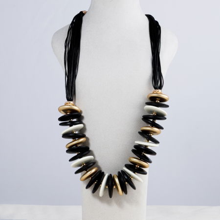 Coliere & Lanțuri - Colier cu elemente circulare din lemn alb negru si accente aurii pe fire textile negre