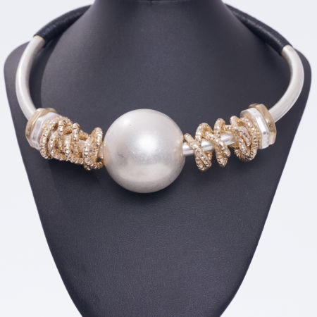 Bijuterii Fashion - Colier rigid cu bila metalica argintie