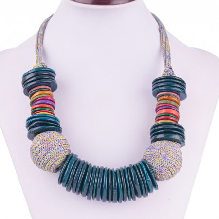 Coliere & Lanțuri - Colier cu elemente rontunde plate din lemn si textil, turcoaz