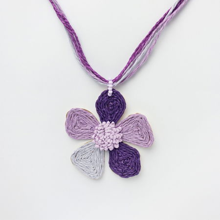 Coliere & Lanțuri - Colier cu multe siruri si floare pandant, in nuante de mov