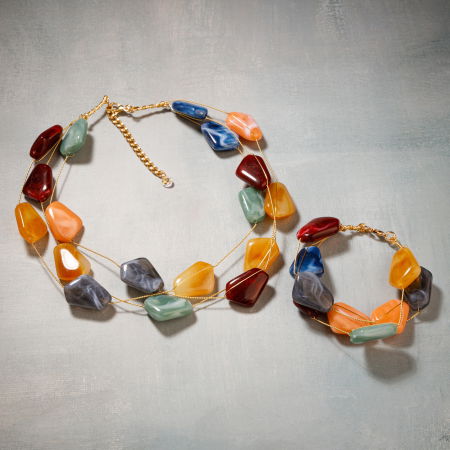 Colier delicat cu pietre colorate pe fire fine aurii [1]