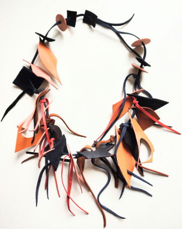 Coliere si Cercei Handmade - Colier din piele naturala, asimetric,portocaliu ,unicat