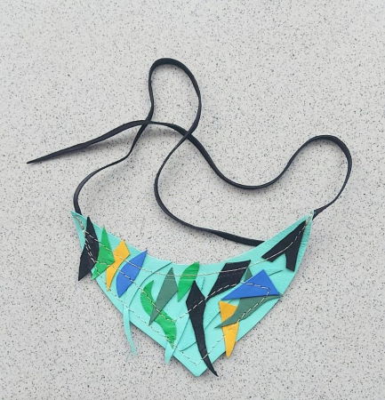 Coliere si Cercei Handmade - Colier din piele naturala turcoaz ,cu aplicatii multicolore