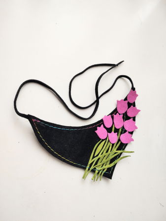 BIJUTERII - Colier din piele naturală ,cu lalele roz