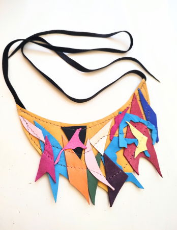 BIJUTERII - Colier statement din piele naturală, multicolor