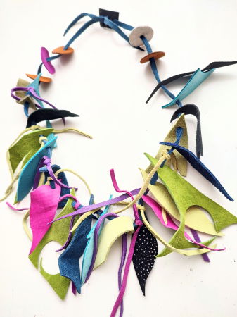 Coliere si Cercei Handmade - Colier multicolor handmade din piele naturala, asimetric, unicat