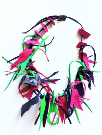 Colier handmade  din piele naturala, asimetric,cyclame, verde,negru [1]