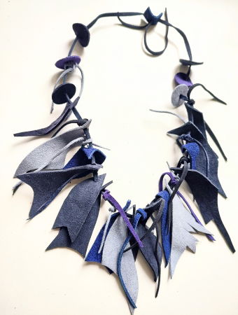 Colier handmade  din piele naturala, asimetric, nuante bleu bleumarin [1]