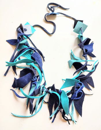 Colier handmade  din piele naturala, asimetric, nuante bleumarin turcoaz ,unicat [1]