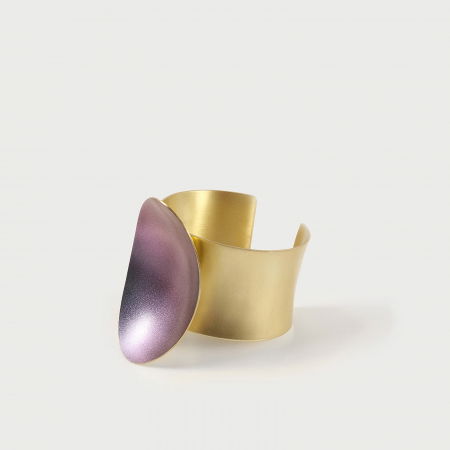 Bratara rigida Marise cu element in forma ovala cu irizatii mov, din alama placata cu aur de 24k [2]