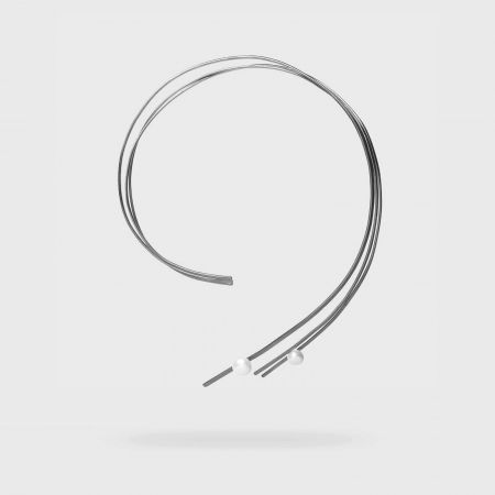 KATERINA VASSOU - Colier triplu rigid Buttress cu perla, din alama placat cu gun metal