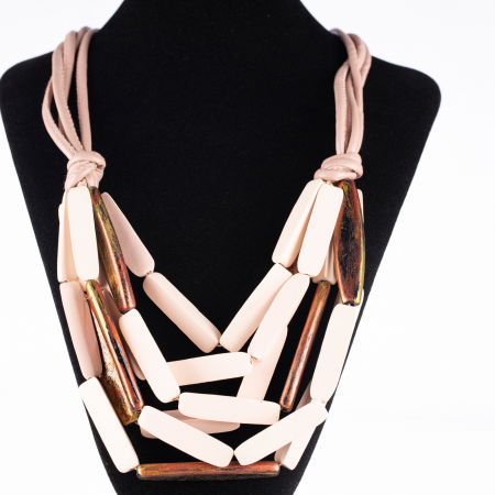 Coliere & Lanțuri - Colier multicolor din lemn roz deschis mat