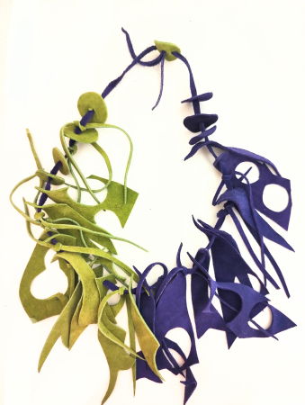 Coliere si Cercei Handmade - Colier multicolor din piele naturala ,verde si mov