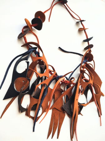 Colier Camel din piele naturală, asimetric, unicat [2]